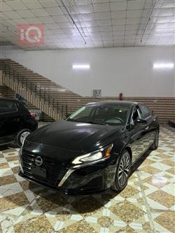 نيسان ألتيما